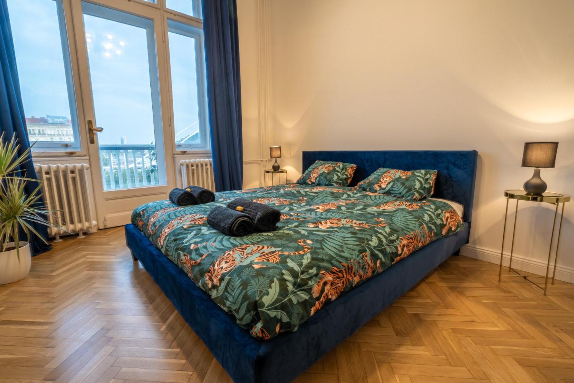 Budapest Riverfront Suite ภายนอก รูปภาพ